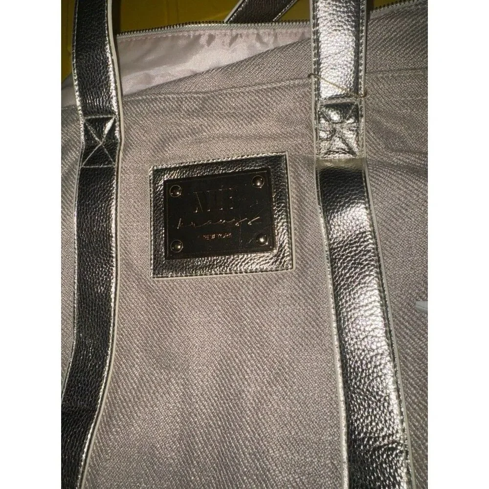 Golden diaper bag new without tags B18